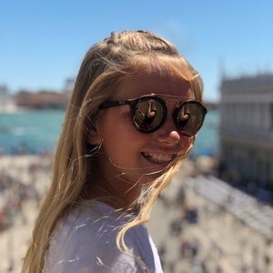 Meet your Posher, Piper